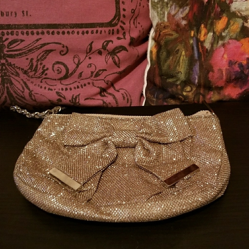 Express gold/champagne wristlet